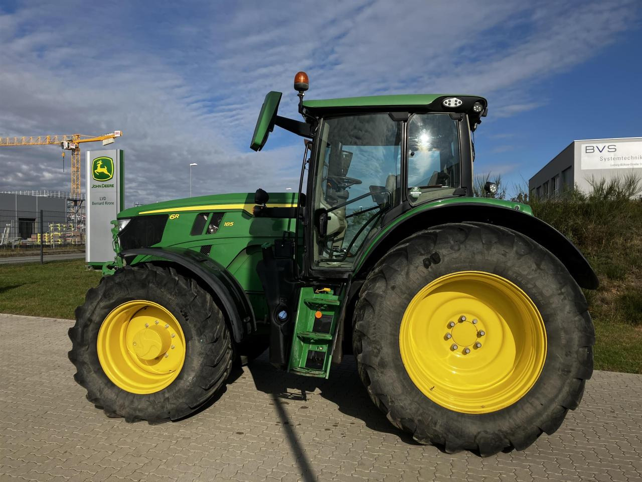 John Deere 6R 185 - Traktor: pilt 1 John Deere 6R 185 - Traktor: pilt 1