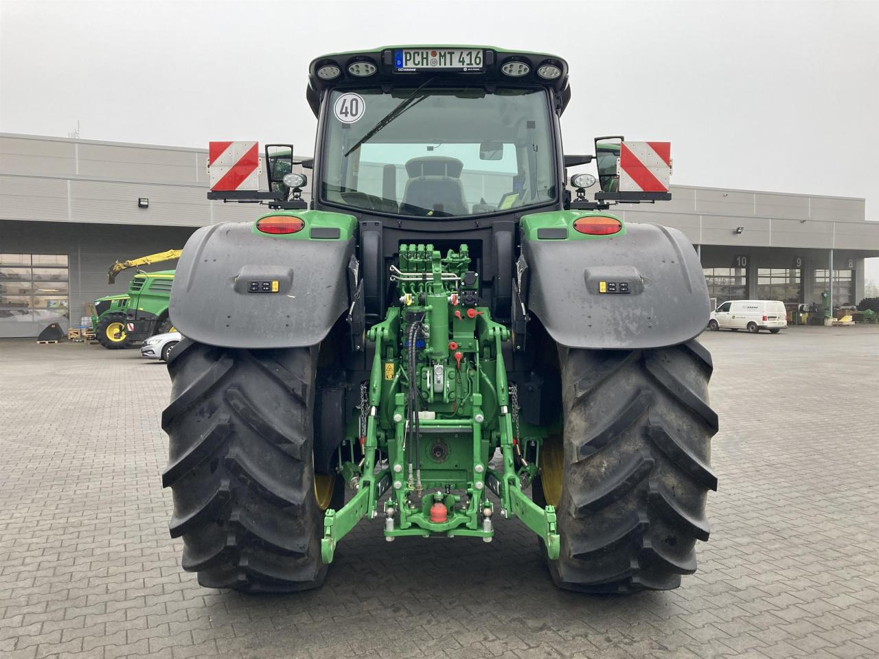 John Deere 6R 215 - Traktor: pilt 3 John Deere 6R 215 - Traktor: pilt 3