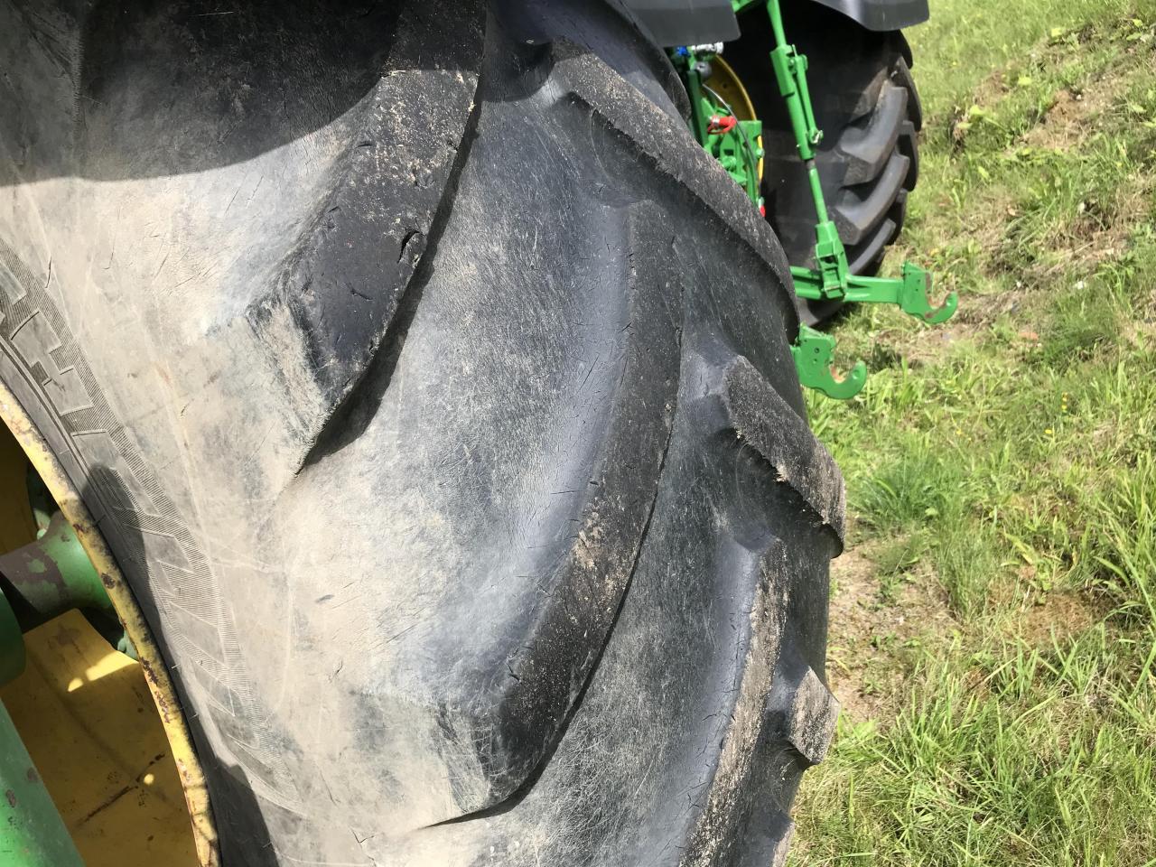 Traktor John Deere 7230R: pilt 11