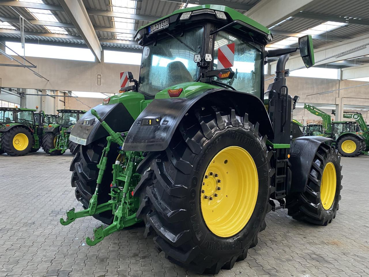 John Deere 7R 310 - Traktor: pilt 3 John Deere 7R 310 - Traktor: pilt 3