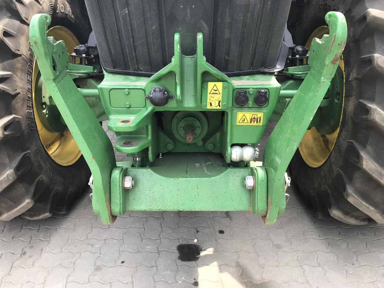 John Deere 7R 330 - Traktor: pilt 4 John Deere 7R 330 - Traktor: pilt 4