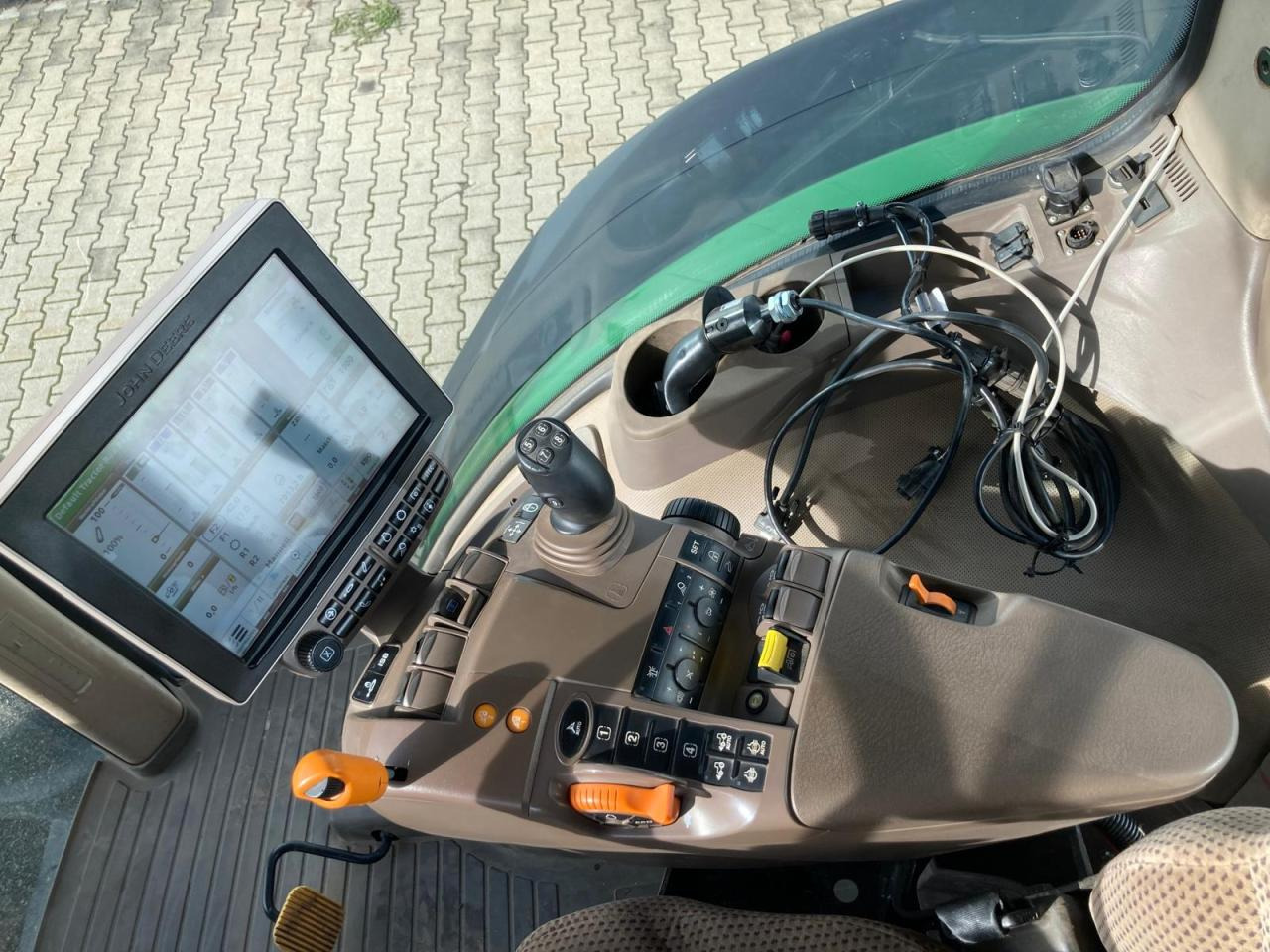 Traktor John Deere 8370R: pilt 13