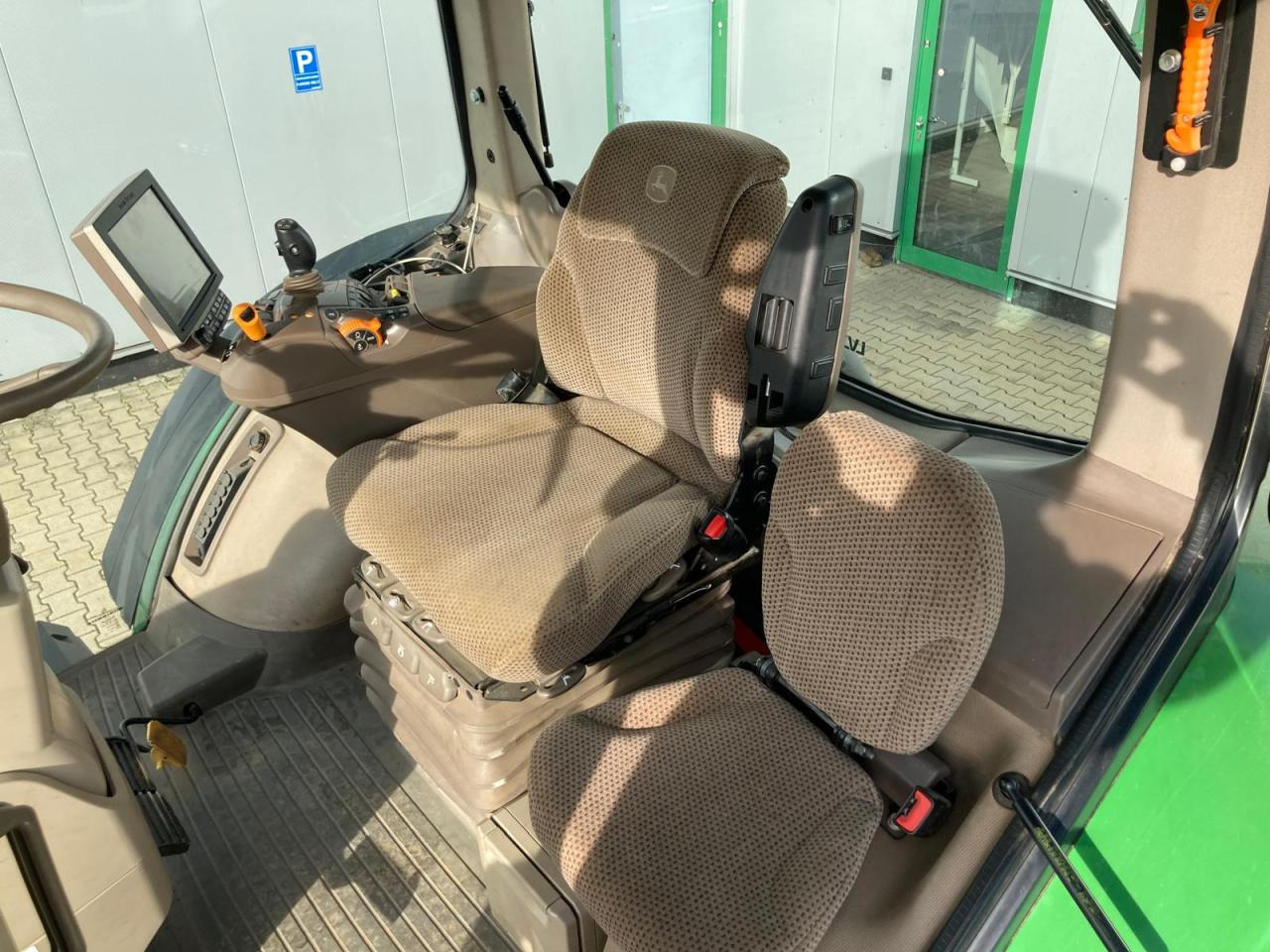 Traktor John Deere 8370R: pilt 10