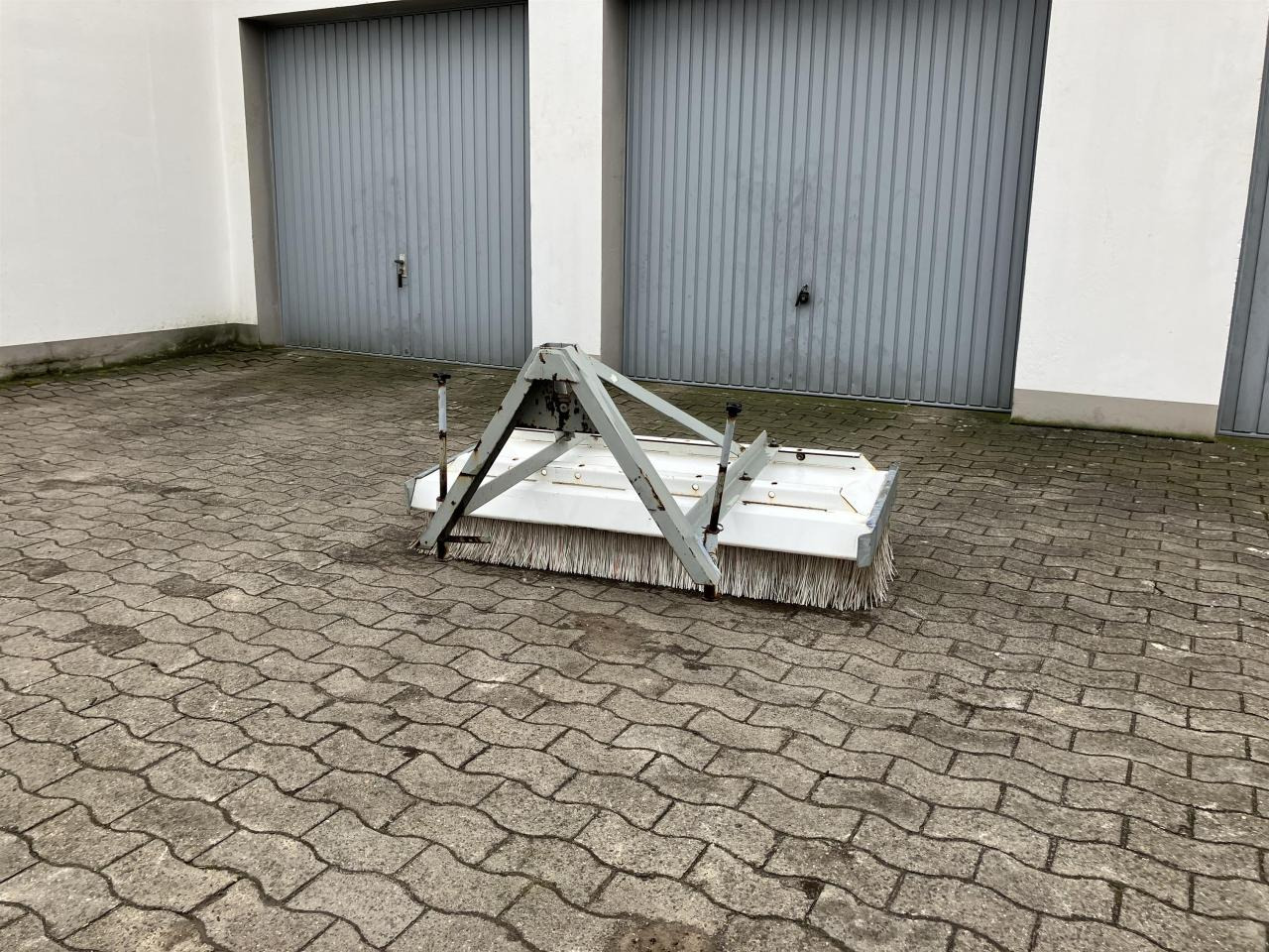 / Kehrfix Schiebebesen 1500 mm - Hari - Ehitusmasinad: pilt 1 / Kehrfix Schiebebesen 1500 mm - Hari - Ehitusmasinad: pilt 1