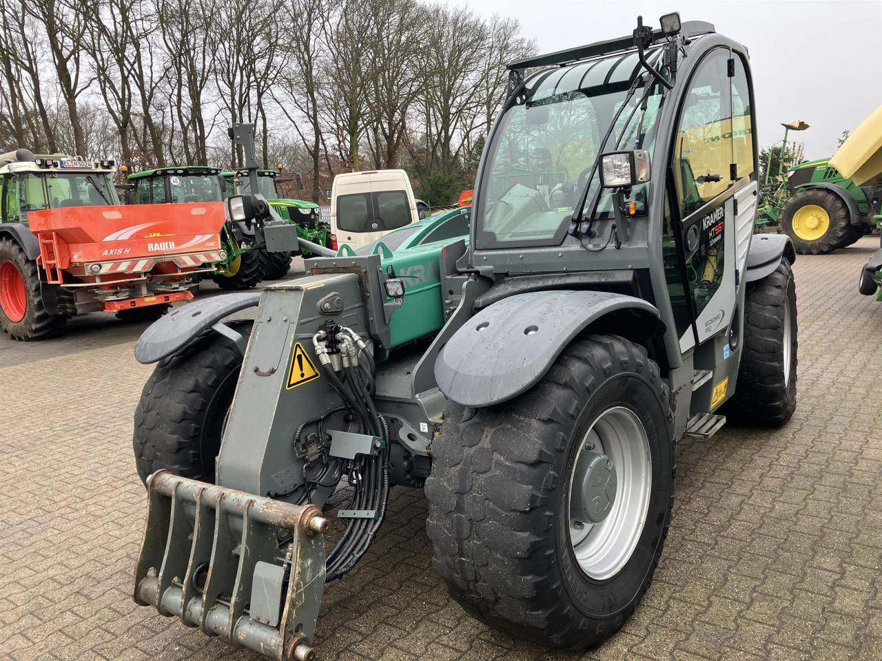 Kramer KT557 - Teleskooplaadur: pilt 2 Kramer KT557 - Teleskooplaadur: pilt 2