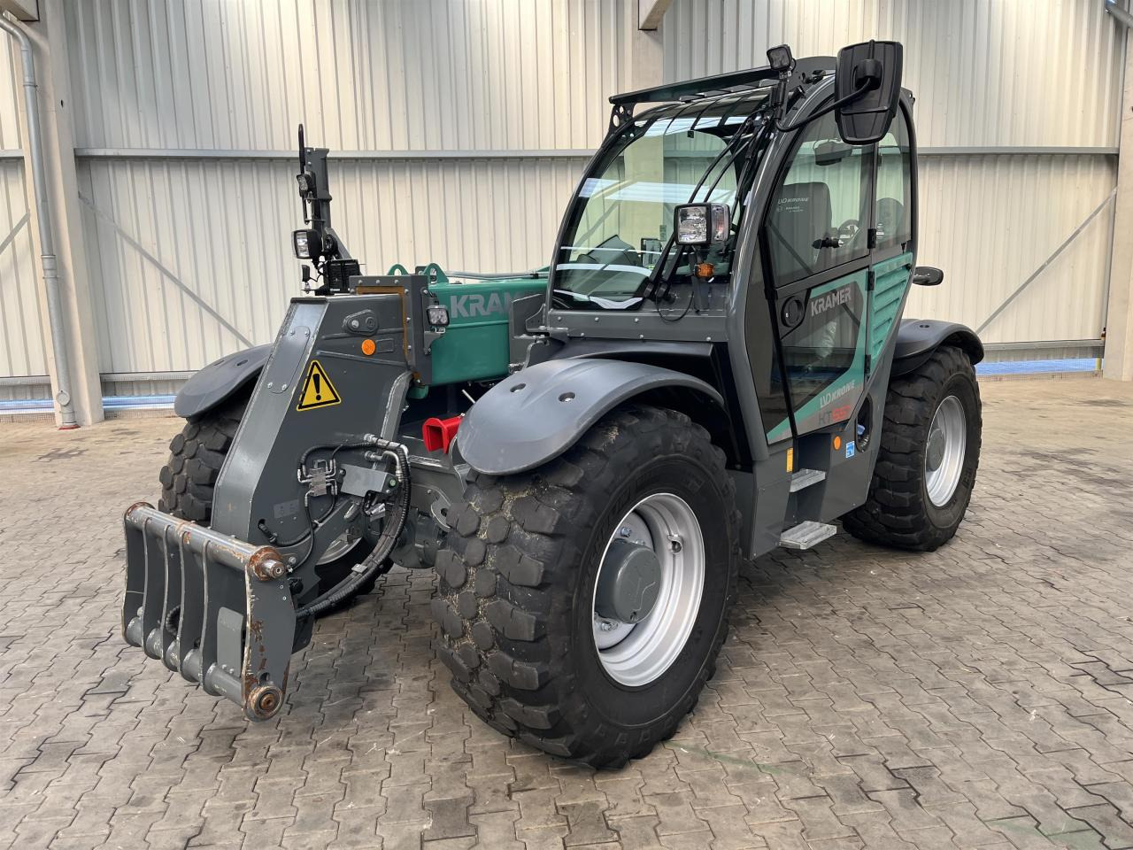 Kramer KT557 - Teleskooplaadur: pilt 1 Kramer KT557 - Teleskooplaadur: pilt 1