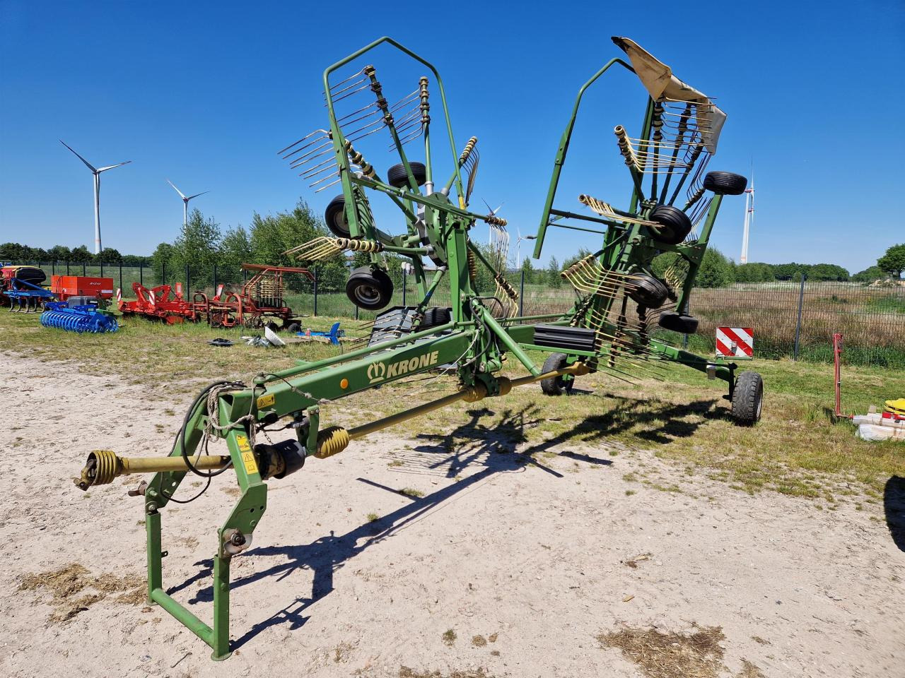 Krone Swadro 807 - Kaarutaja/ Reha: pilt 1 Krone Swadro 807 - Kaarutaja/ Reha: pilt 1