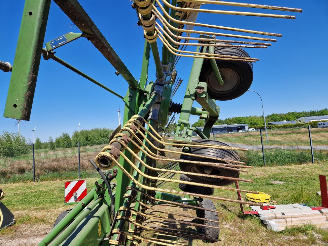 Krone Swadro 807 - Kaarutaja/ Reha: pilt 5 Krone Swadro 807 - Kaarutaja/ Reha: pilt 5