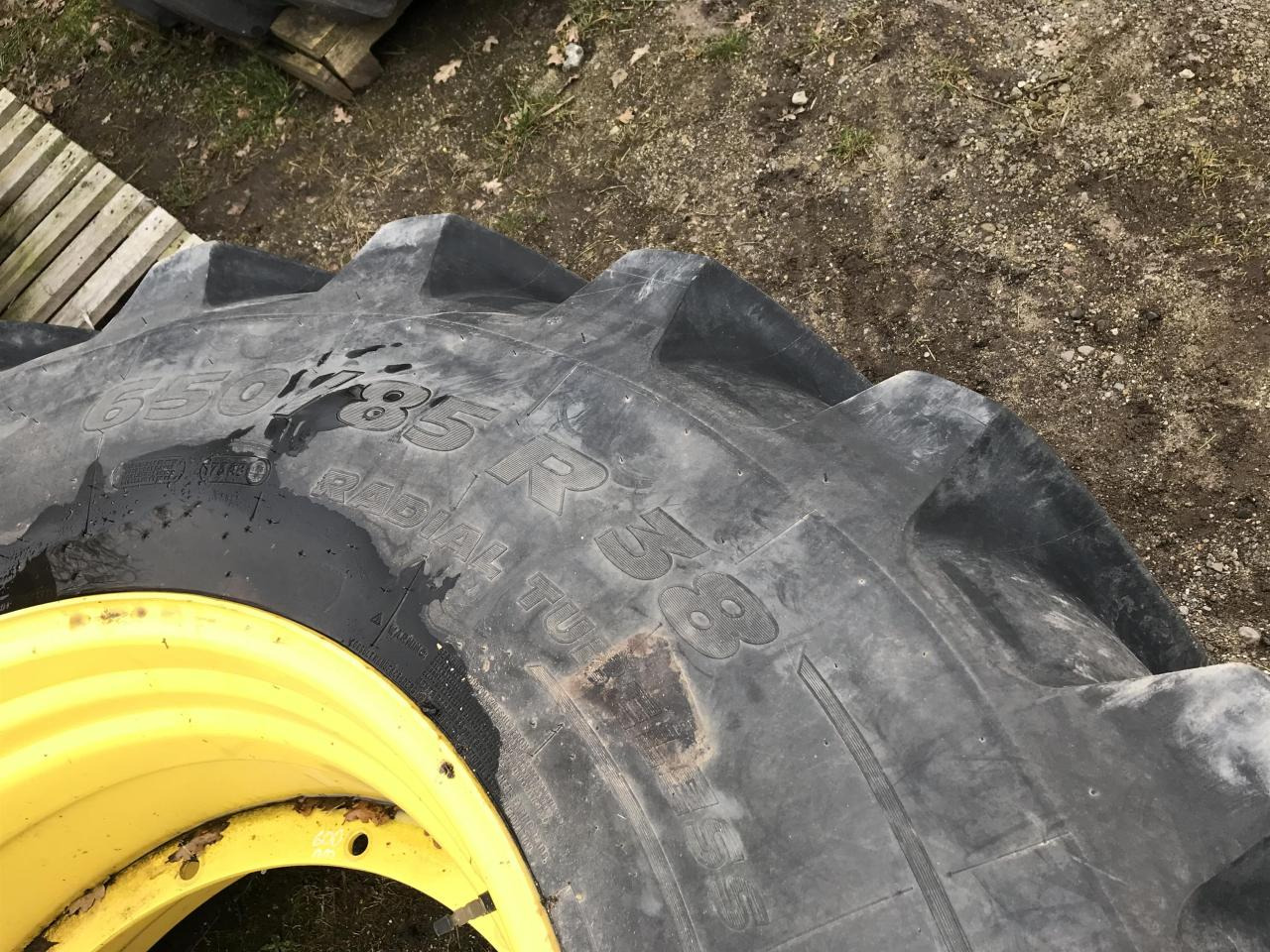 Michelin 650/85R38 - Rehv - Põllutööseade: pilt 3 Michelin 650/85R38 - Rehv - Põllutööseade: pilt 3