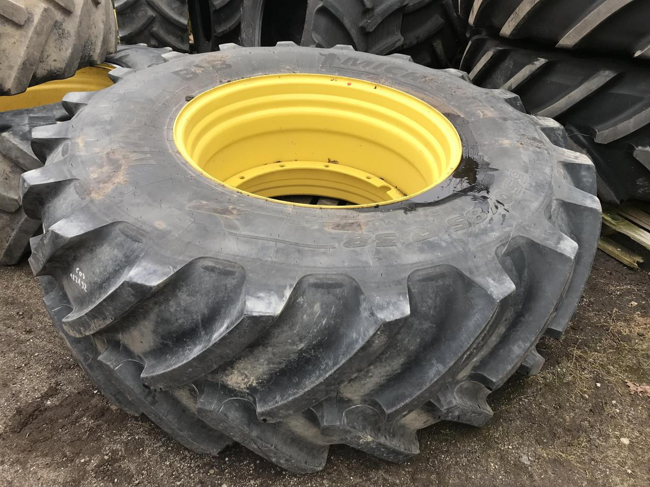 Michelin 650/85R38 - Rehv - Põllutööseade: pilt 1 Michelin 650/85R38 - Rehv - Põllutööseade: pilt 1