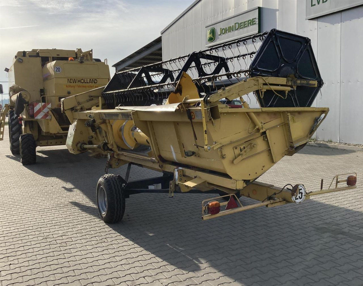 New Holland TX 65 Plus - Kombain: pilt 5 New Holland TX 65 Plus - Kombain: pilt 5