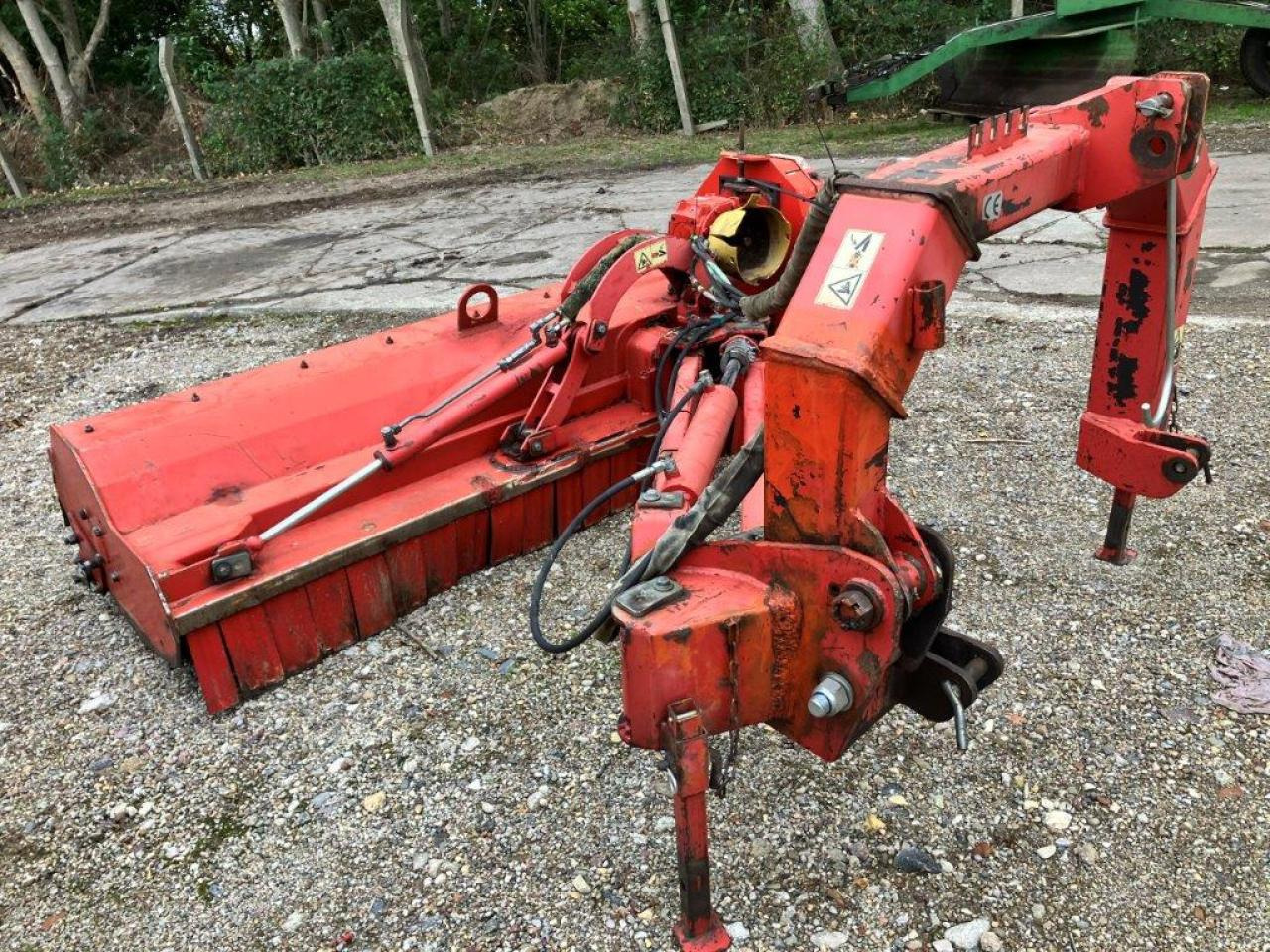 Sauerburger Alpha 2150 - Hooldusniiduk: pilt 1 Sauerburger Alpha 2150 - Hooldusniiduk: pilt 1