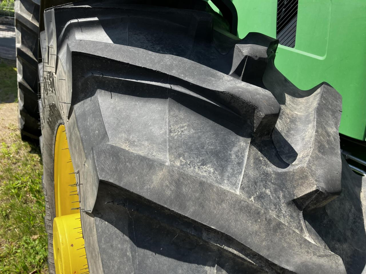 Trelleborg 480/70R30 - Rehv - Põllutööseade: pilt 3 Trelleborg 480/70R30 - Rehv - Põllutööseade: pilt 3