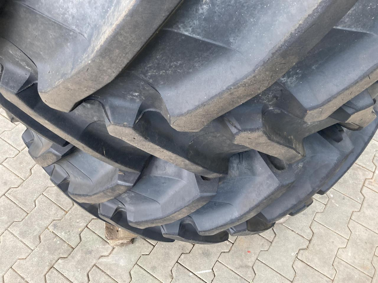 Trelleborg 540/65R30 - Rehv - Põllutööseade: pilt 3 Trelleborg 540/65R30 - Rehv - Põllutööseade: pilt 3