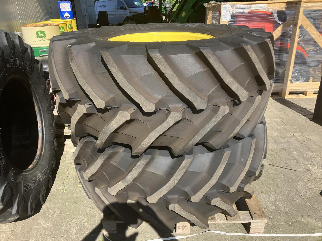Trelleborg 600/70R28 - Rehv - Põllutööseade: pilt 1 Trelleborg 600/70R28 - Rehv - Põllutööseade: pilt 1