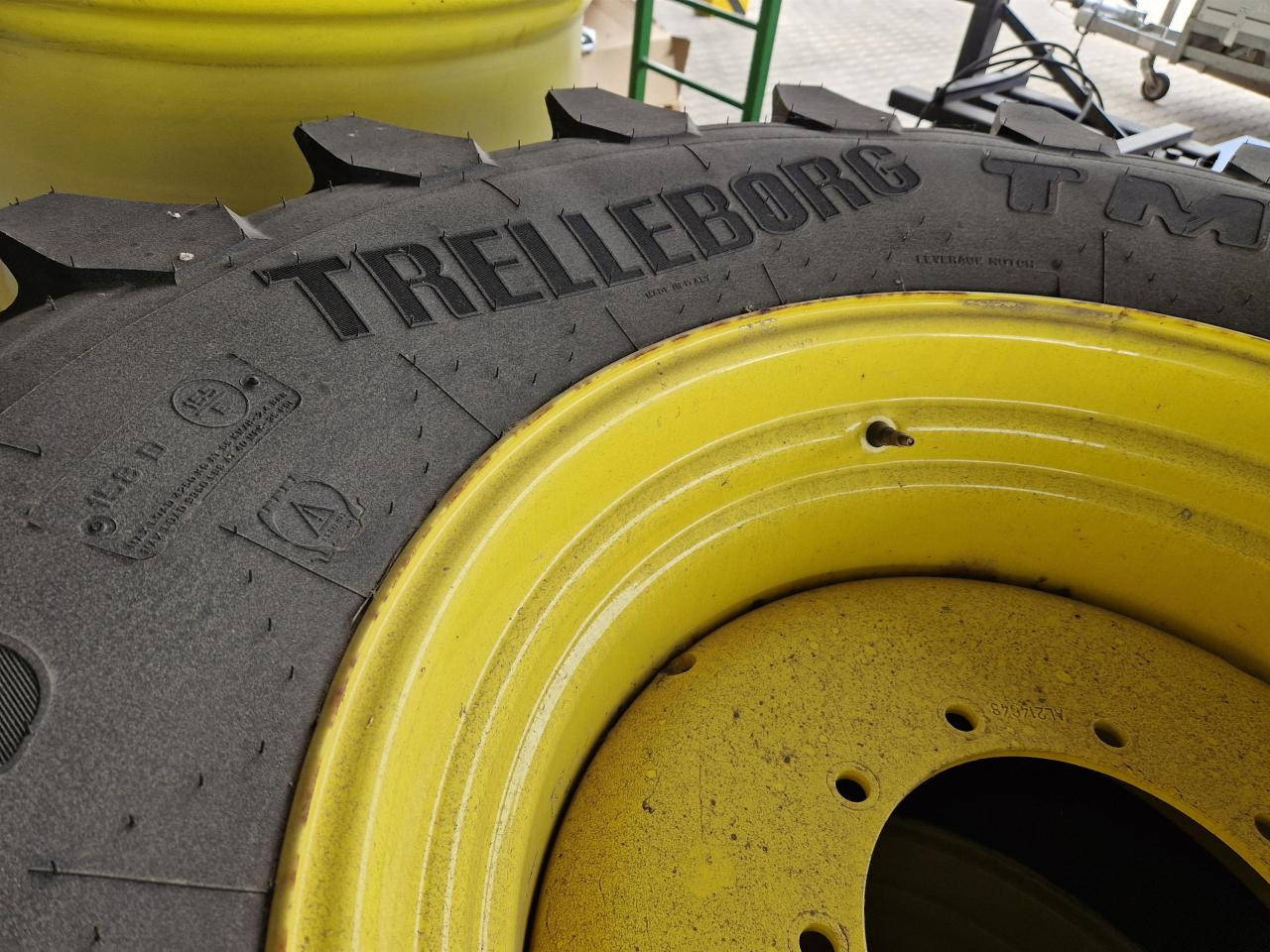 Trelleborg 600/70R30 - Rehv - Põllutööseade: pilt 2 Trelleborg 600/70R30 - Rehv - Põllutööseade: pilt 2