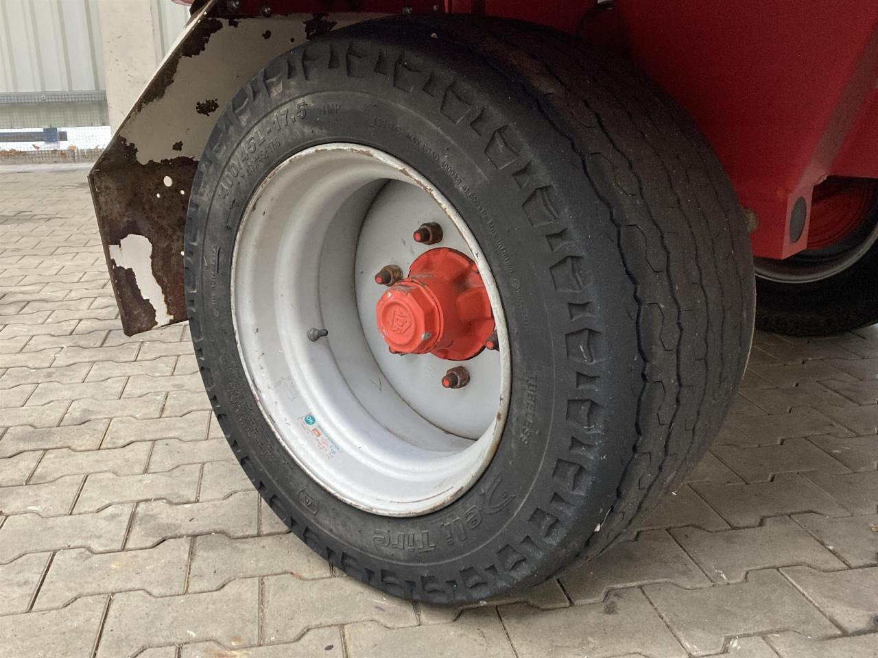 Trioliet Solomix 1 VL 1000 - Söödasegamisvanker: pilt 4 Trioliet Solomix 1 VL 1000 - Söödasegamisvanker: pilt 4