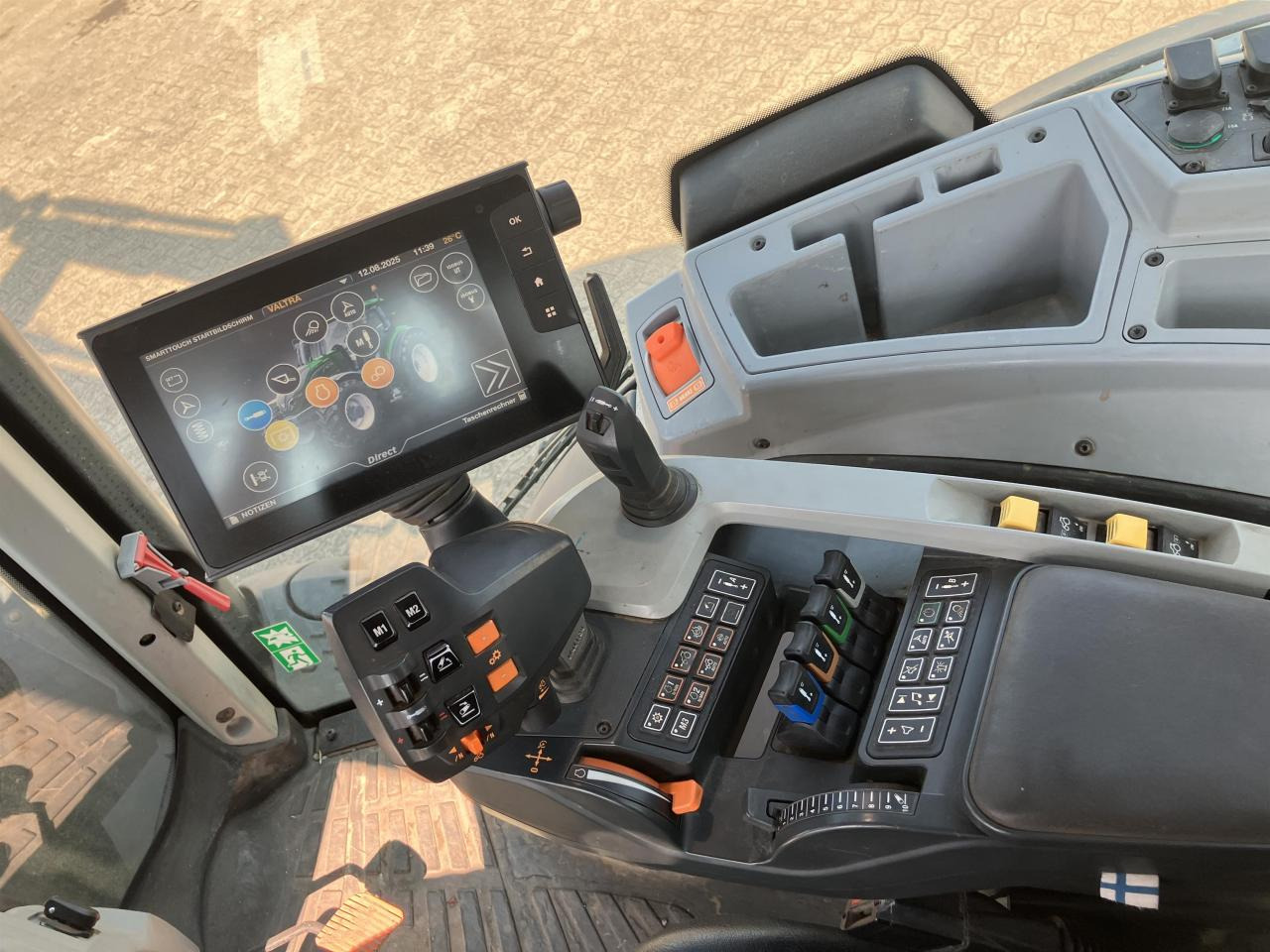 Valtra T 174 Direct - Traktor: pilt 5 Valtra T 174 Direct - Traktor: pilt 5