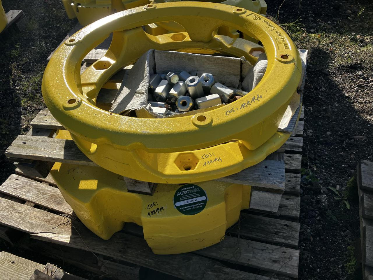 John Deere 70 Kg + 900 kg - Varuosa - Põllutööseade: pilt 1 John Deere 70 Kg + 900 kg - Varuosa - Põllutööseade: pilt 1