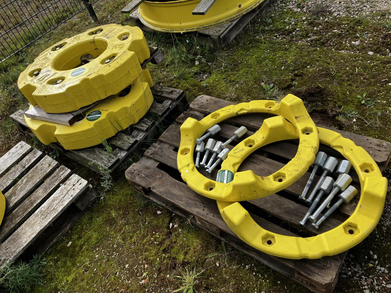 John Deere 70 kg + 530 kg - Varuosa - Põllutööseade: pilt 1 John Deere 70 kg + 530 kg - Varuosa - Põllutööseade: pilt 1