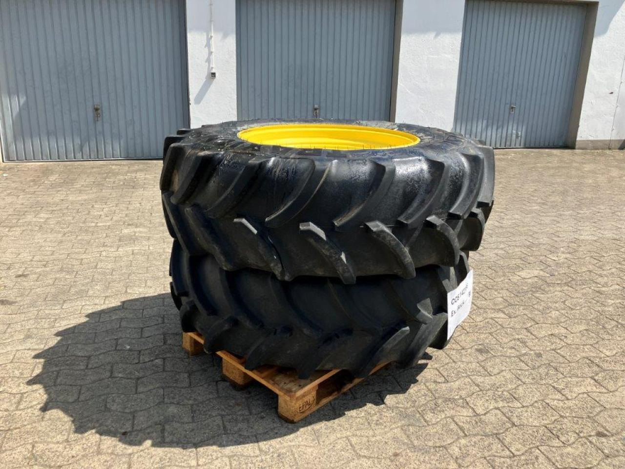 Vredestein 420/85R30 - Rehv - Põllutööseade: pilt 1 Vredestein 420/85R30 - Rehv - Põllutööseade: pilt 1
