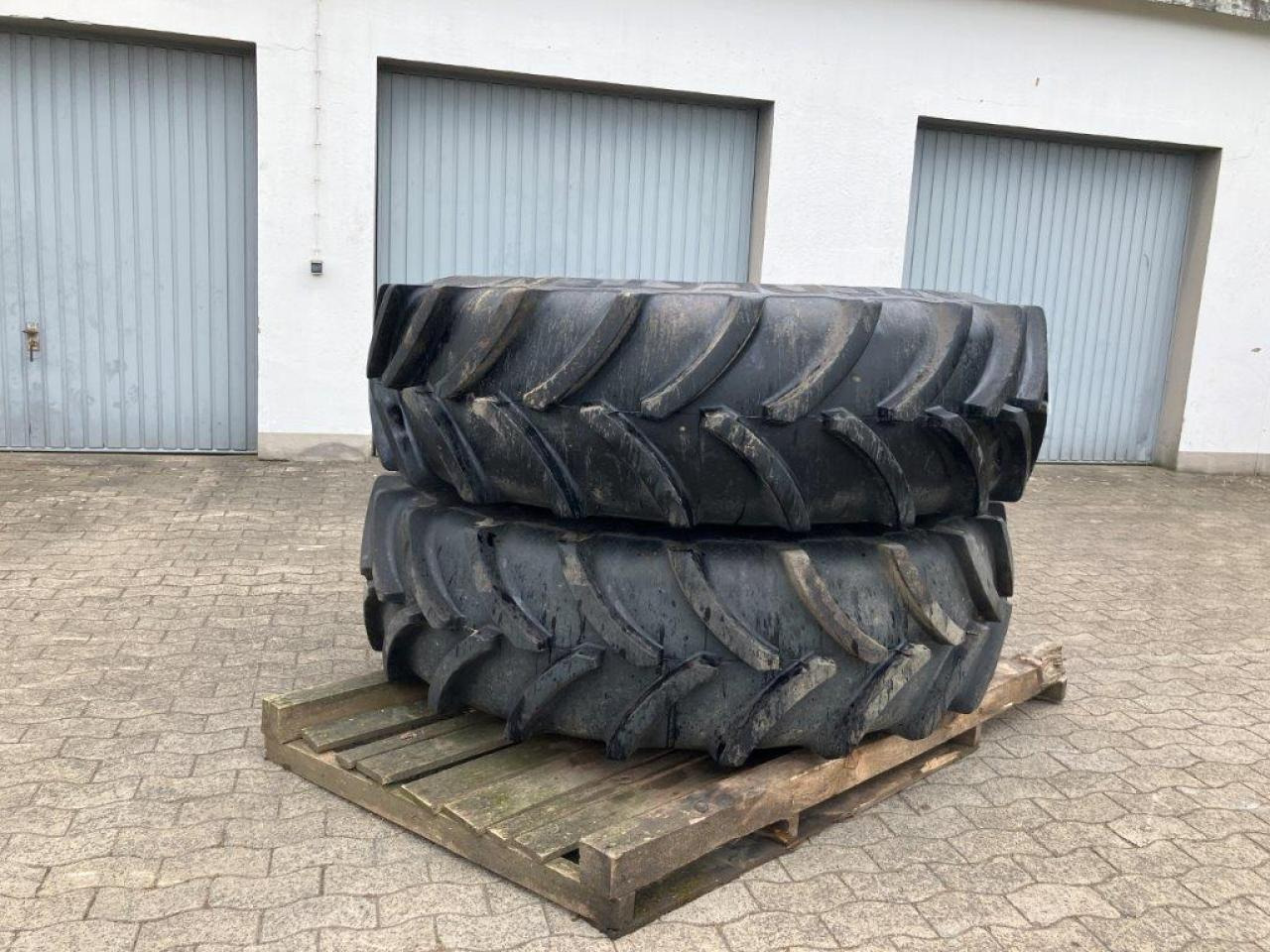 Vredestein 520/85R42 - Rehv - Põllutööseade: pilt 1 Vredestein 520/85R42 - Rehv - Põllutööseade: pilt 1