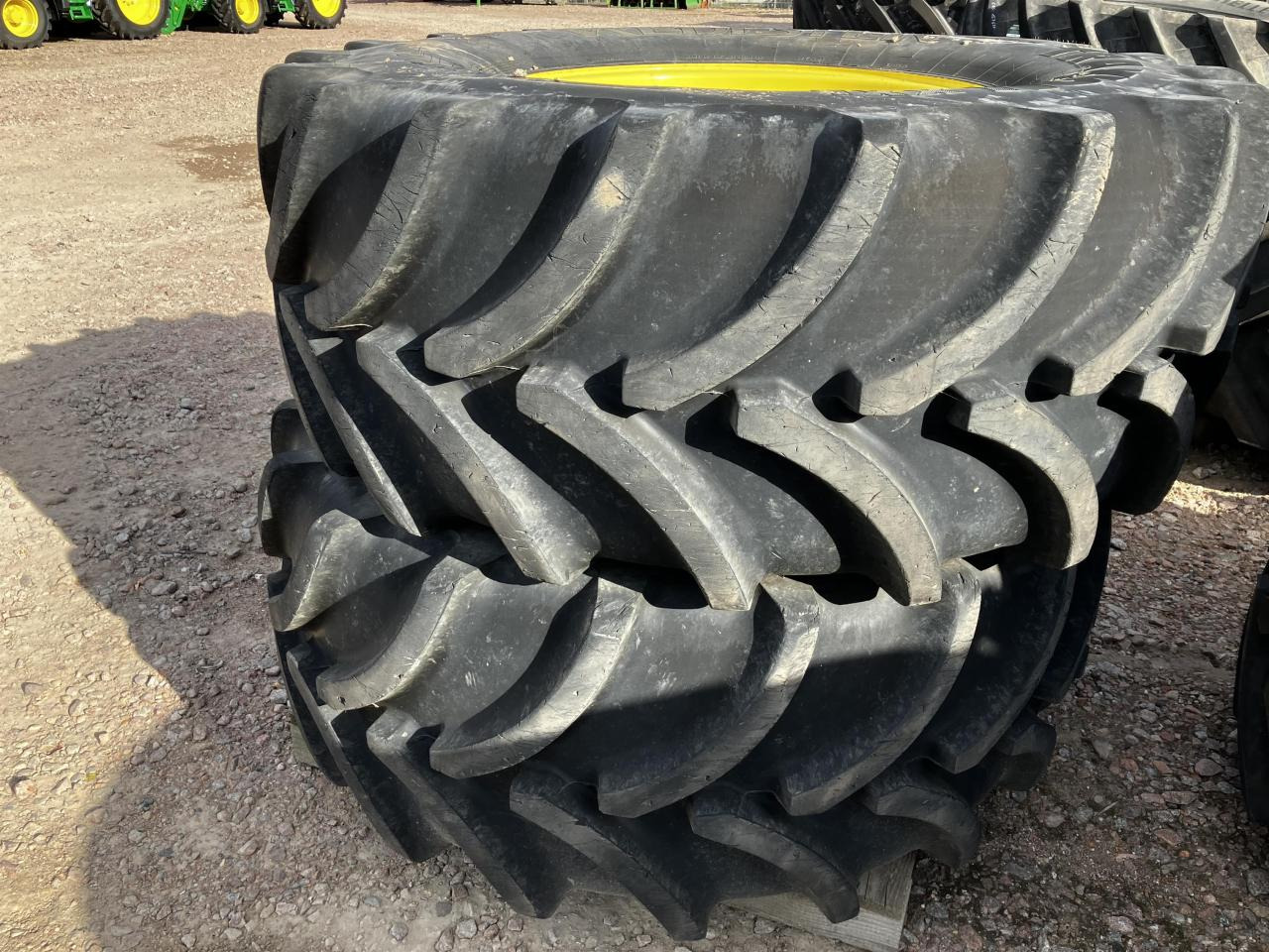 Vredestein 600/70R30 - Rehv - Põllutööseade: pilt 1 Vredestein 600/70R30 - Rehv - Põllutööseade: pilt 1