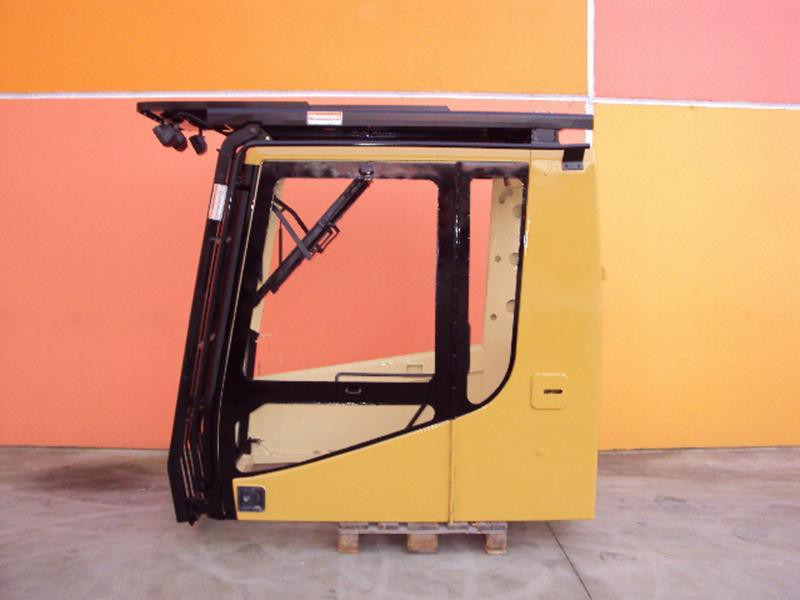 Cab CATERPILLAR 385B 155-1166 - Kabiin - Ehitusmasinad: pilt 4 Cab CATERPILLAR 385B 155-1166 - Kabiin - Ehitusmasinad: pilt 4