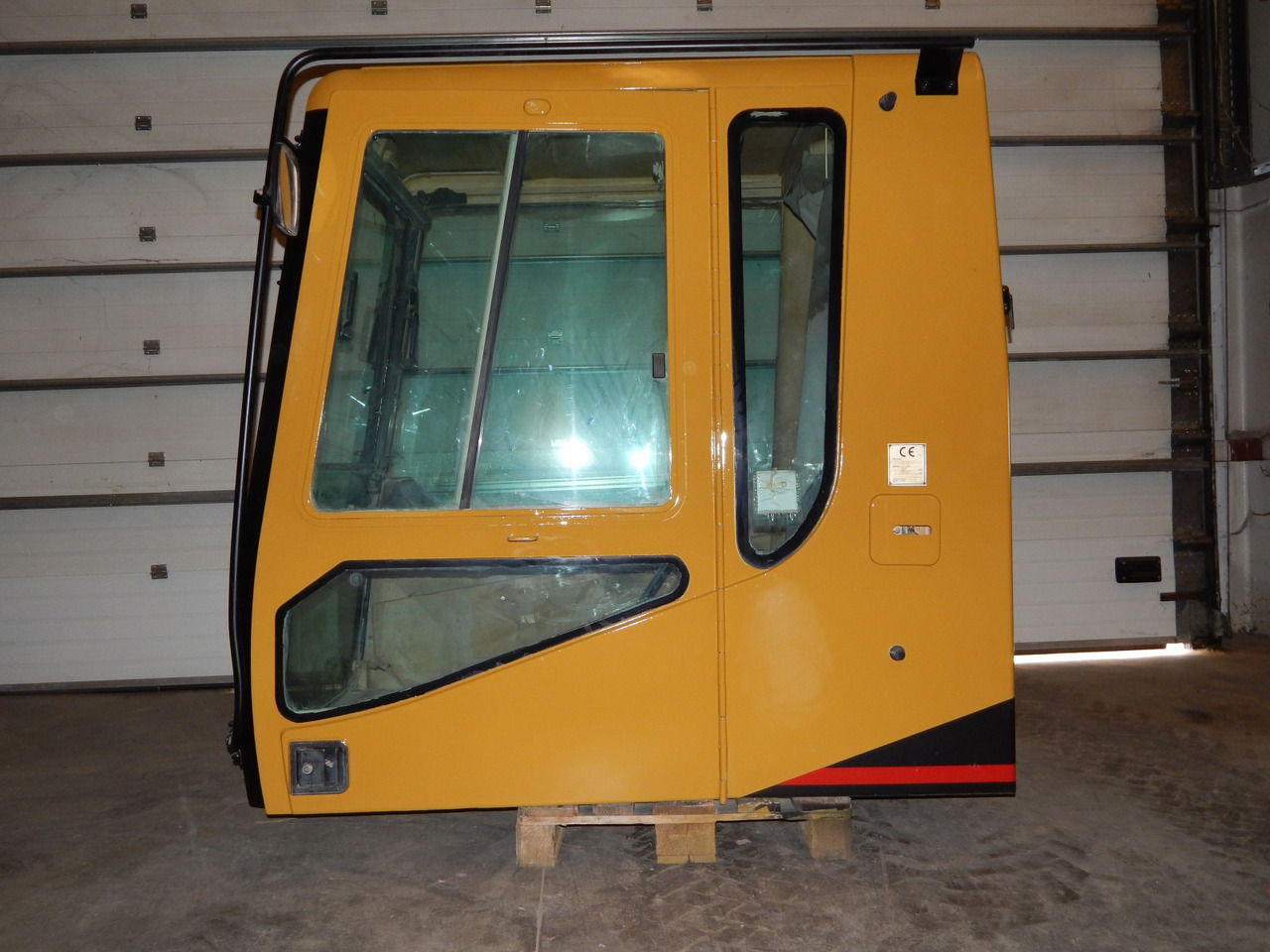 Cab ROPS CATERPILLAR 365B - Kabiin - Ehitusmasinad: pilt 2 Cab ROPS CATERPILLAR 365B - Kabiin - Ehitusmasinad: pilt 2