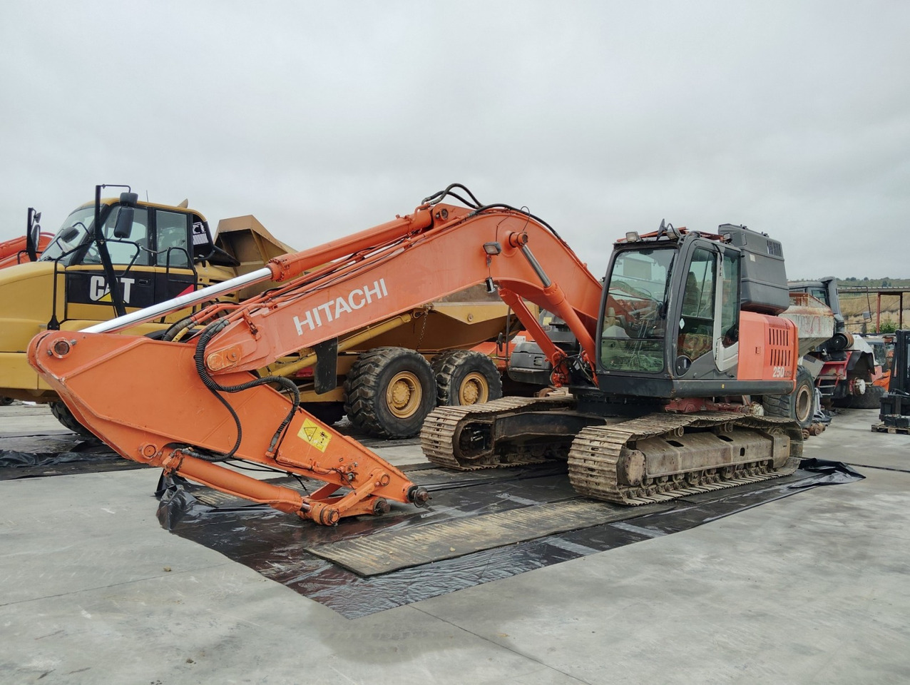 EXCAVADORA HITACHI ZX250LCN-3 - Lintekskavaator: pilt 1 EXCAVADORA HITACHI ZX250LCN-3 - Lintekskavaator: pilt 1