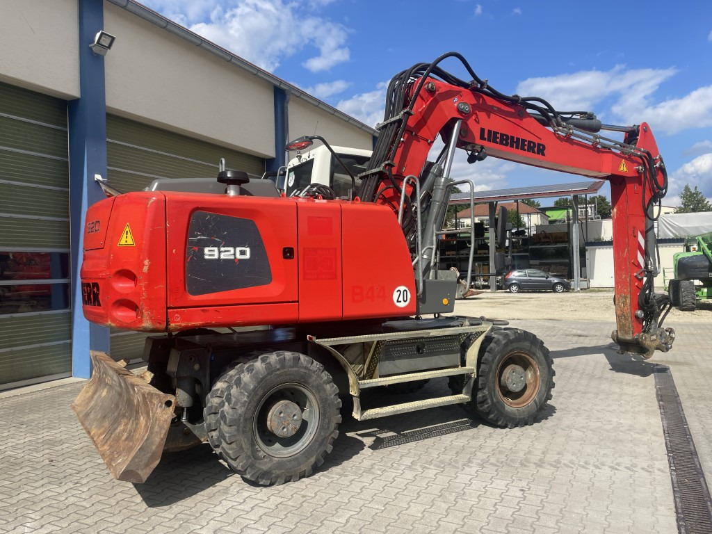 LIEBHERR A 920, Likufix, 2 x Tieflöffel - Ratastel ekskavaator: pilt 5 LIEBHERR A 920, Likufix, 2 x Tieflöffel - Ratastel ekskavaator: pilt 5