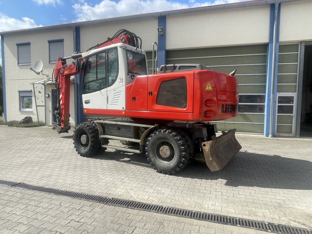 LIEBHERR A 920, Likufix, 2 x Tieflöffel - Ratastel ekskavaator: pilt 3 LIEBHERR A 920, Likufix, 2 x Tieflöffel - Ratastel ekskavaator: pilt 3