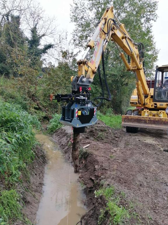 CM Crusher PV 45.80 Pile Driver - Ramm - Kompaktlaadur: pilt 2 CM Crusher PV 45.80 Pile Driver - Ramm - Kompaktlaadur: pilt 2