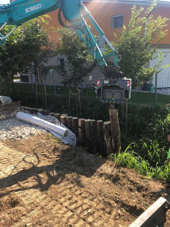 CM Crusher PV 60.100 Pile Driver - Ramm - Ehitusmasinad: pilt 1 CM Crusher PV 60.100 Pile Driver - Ramm - Ehitusmasinad: pilt 1