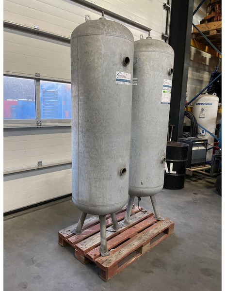 Atlas-Copco 500 Liter Gegalvaniseerde Verticale luchtketel 11 Bar (1 stuks) - Õhukompressor: pilt 1 Atlas-Copco 500 Liter Gegalvaniseerde Verticale luchtketel 11 Bar (1 stuks) - Õhukompressor: pilt 1