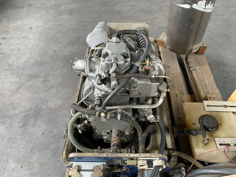 BMW Fischer Panda 3 kVA Sailors Silent Set Marine generatorset - Generaatorikomplekt: pilt 5 BMW Fischer Panda 3 kVA Sailors Silent Set Marine generatorset - Generaatorikomplekt: pilt 5