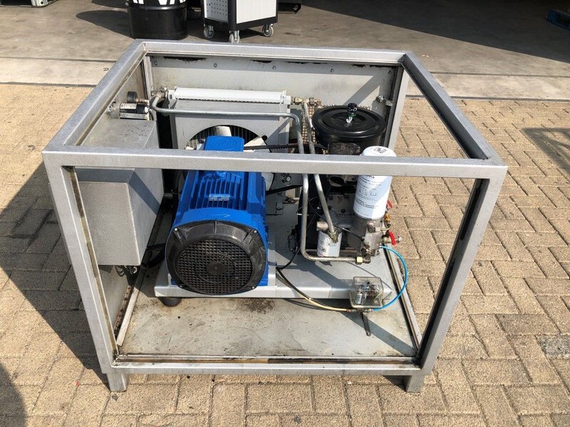 Creemers RCN 15-61 15 kW 1660 Liter/min 15 bar schroefcompressor - Õhukompressor: pilt 2 Creemers RCN 15-61 15 kW 1660 Liter/min 15 bar schroefcompressor - Õhukompressor: pilt 2