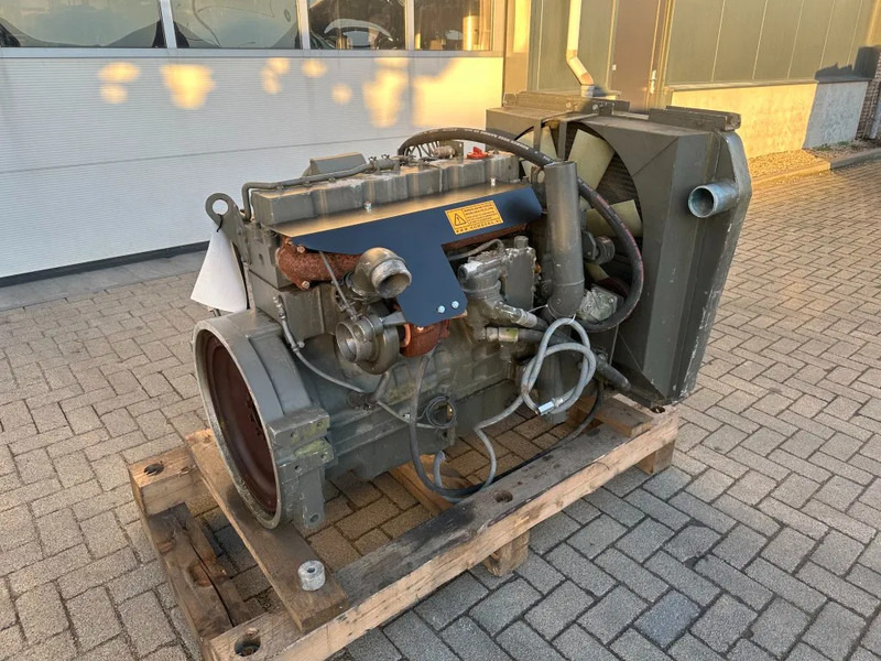 Cummins C300-20 Diesel Engine 300 PK / HP 6 cylinder Diesel motor - Mootor - Materjali käitlemise seade: pilt 2 Cummins C300-20 Diesel Engine 300 PK / HP 6 cylinder Diesel motor - Mootor - Materjali käitlemise seade: pilt 2