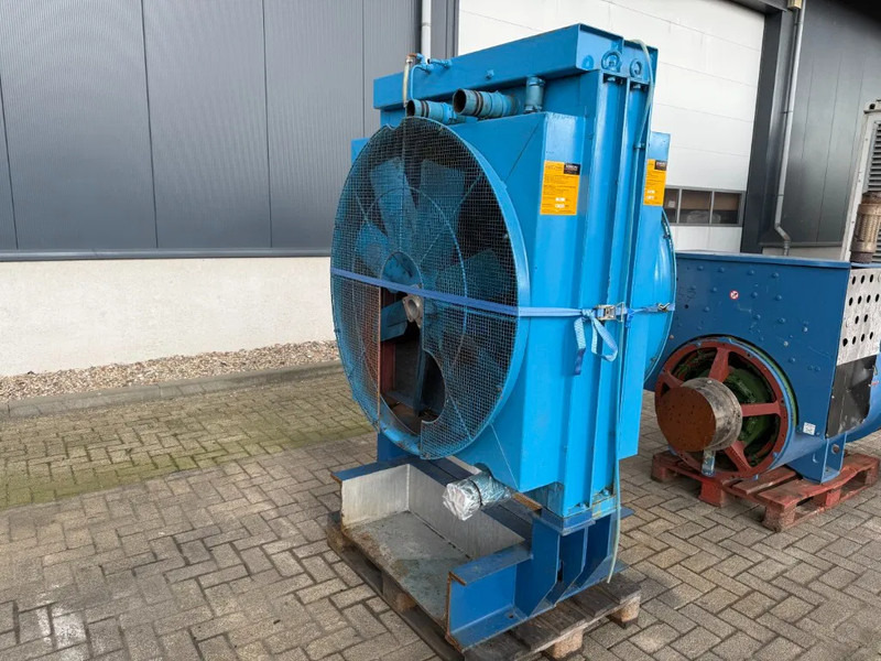 Cummins KTTA 19 G Radiateur Koeler Radiator 700 PK - Mootor - Materjali käitlemise seade: pilt 1 Cummins KTTA 19 G Radiateur Koeler Radiator 700 PK - Mootor - Materjali käitlemise seade: pilt 1