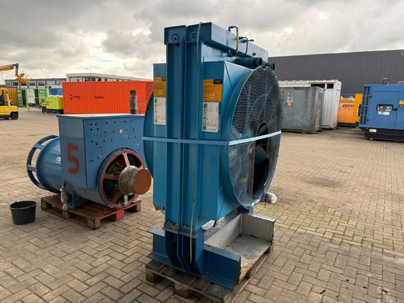 Cummins KTTA 19 G Radiateur Koeler Radiator 700 PK - Mootor - Materjali käitlemise seade: pilt 3 Cummins KTTA 19 G Radiateur Koeler Radiator 700 PK - Mootor - Materjali käitlemise seade: pilt 3