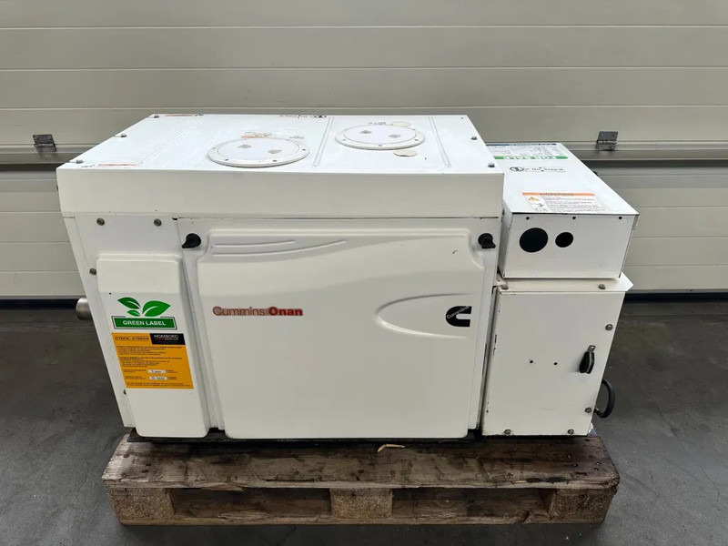 Cummins Onan MDKBP Kubota 4 cilinder Diesel 13.5 kVA Marine Silent generatorset - Generaatorikomplekt: pilt 4 Cummins Onan MDKBP Kubota 4 cilinder Diesel 13.5 kVA Marine Silent generatorset - Generaatorikomplekt: pilt 4