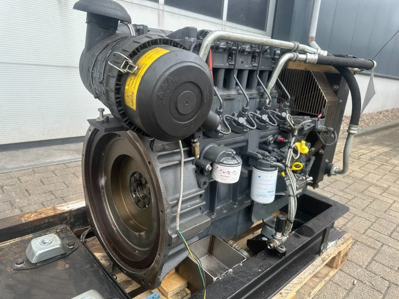 Deutz F4M 2011 Diesel motor 30 kW 39 PK bij 1500 rpm as New ! - Mootor - Materjali käitlemise seade: pilt 2 Deutz F4M 2011 Diesel motor 30 kW 39 PK bij 1500 rpm as New ! - Mootor - Materjali käitlemise seade: pilt 2