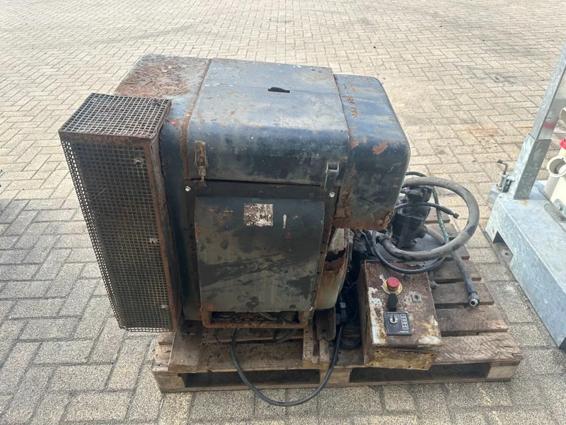 Hatz 2L30C Diesel motor 26 PK met hydrauliekpomp - Mootor - Materjali käitlemise seade: pilt 2 Hatz 2L30C Diesel motor 26 PK met hydrauliekpomp - Mootor - Materjali käitlemise seade: pilt 2