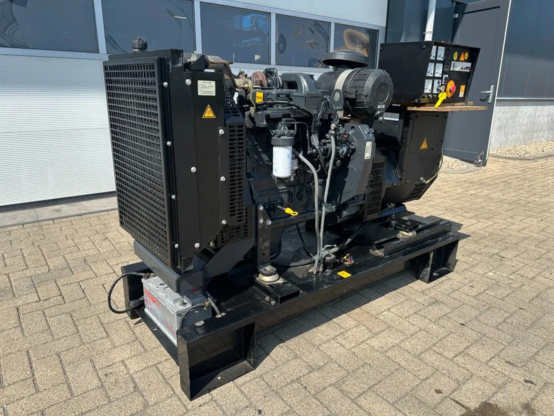 Himoinsa Iveco FPT NEF 45 Stamford 60 kVA noodstroom generatorset - Generaatorikomplekt: pilt 4 Himoinsa Iveco FPT NEF 45 Stamford 60 kVA noodstroom generatorset - Generaatorikomplekt: pilt 4