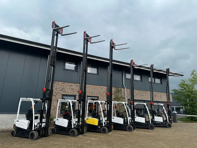 Hyster J1.8XN MWB 1.8 ton Triplex Freelift Sideshift Positioner Elektra Heftruck Accu 2023 - Elektritõstuk: pilt 3 Hyster J1.8XN MWB 1.8 ton Triplex Freelift Sideshift Positioner Elektra Heftruck Accu 2023 - Elektritõstuk: pilt 3