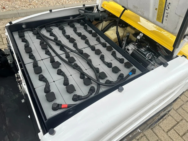 Elektritõstuk Hyster J1.8XN MWB 1.8 ton Triplex Freelift Sideshift Positioner Elektra Heftruck Accu 2023: pilt 13 Elektritõstuk Hyster J1.8XN MWB 1.8 ton Triplex Freelift Sideshift Positioner Elektra Heftruck Accu 2023: pilt 13