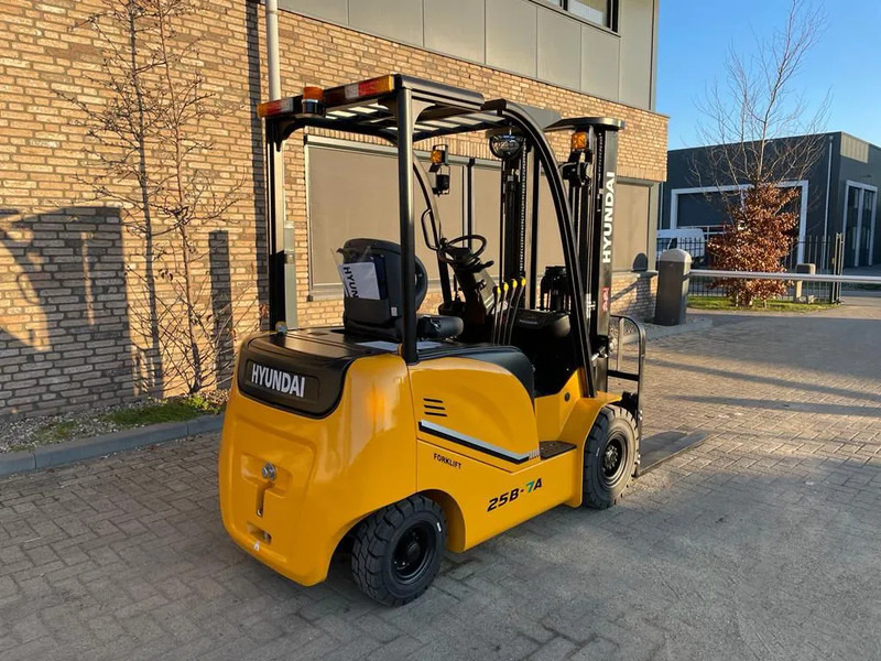 Uus Elektritõstuk Hyundai 25B-7A 2.5 ton Triplex Freelift Sideshift Elektra Heftruck Nieuw: pilt 7