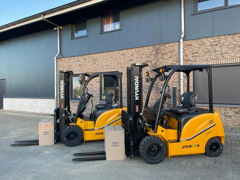 Hyundai 25B-7A 2.5 ton Triplex Freelift Sideshift Elektra Heftruck Nieuw - Elektritõstuk: pilt 2 Hyundai 25B-7A 2.5 ton Triplex Freelift Sideshift Elektra Heftruck Nieuw - Elektritõstuk: pilt 2