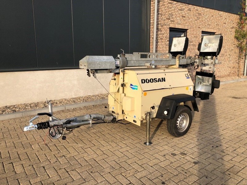 Ingersoll Rand Kubota LT6KA 9 meter light tower generator - Valgustorn: pilt 1 Ingersoll Rand Kubota LT6KA 9 meter light tower generator - Valgustorn: pilt 1