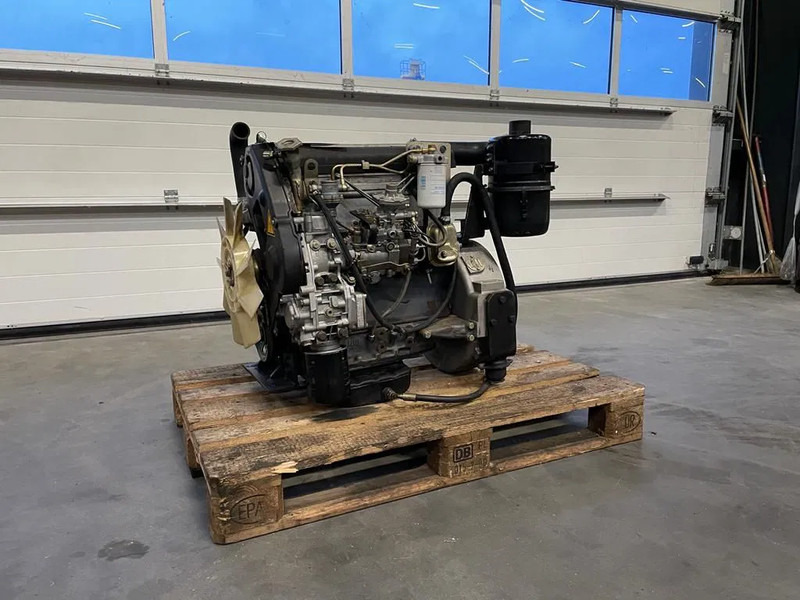 Iveco 8141 Diesel Motor 4 cilinder 53 kW / 74 PK Diesel Engine - Mootor - Materjali käitlemise seade: pilt 1 Iveco 8141 Diesel Motor 4 cilinder 53 kW / 74 PK Diesel Engine - Mootor - Materjali käitlemise seade: pilt 1